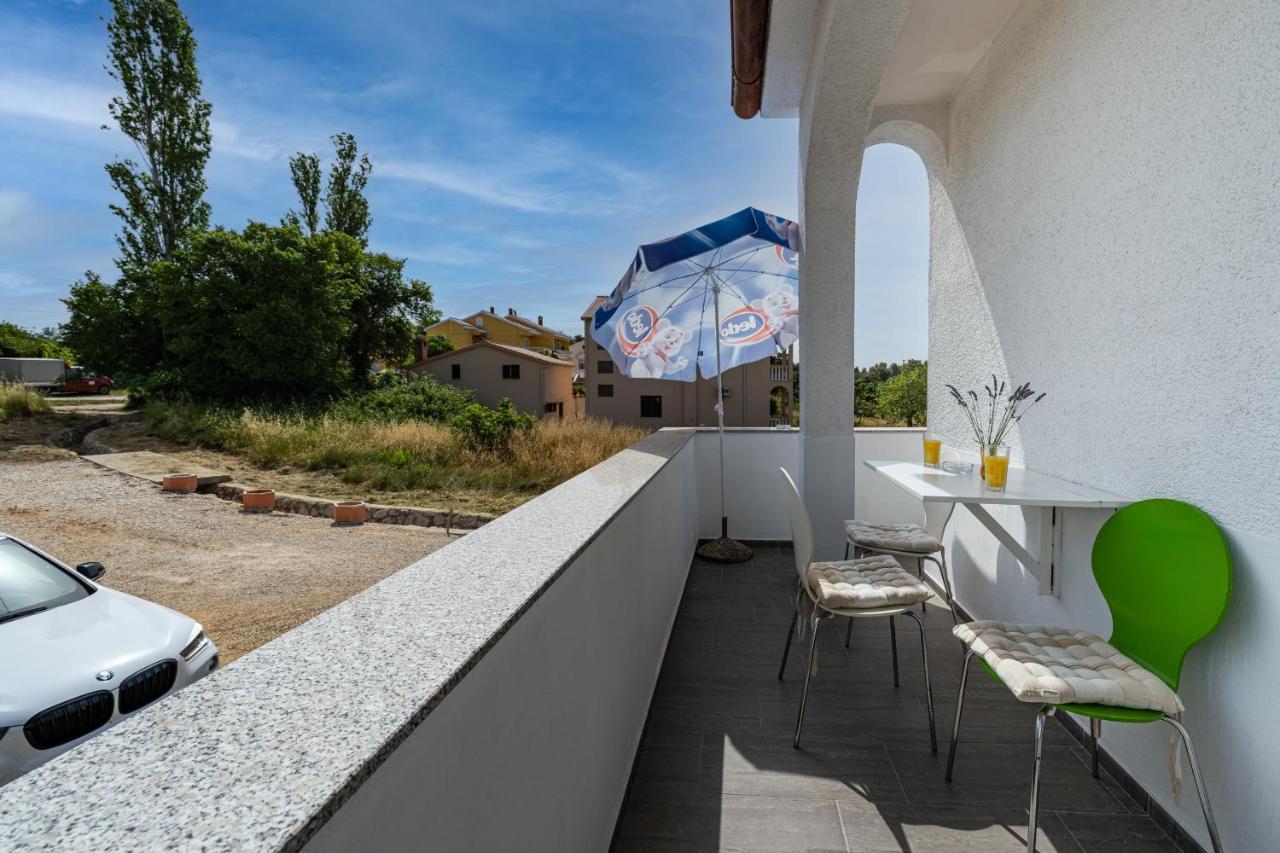 Apartment A & J Petrčane Kültér fotó